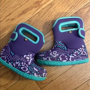 Bogs boots size toddler 8